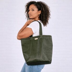 Consuela Grab N Go Tote “Zack” Olive Metallic Canvas Leather Logo Made in Mexico